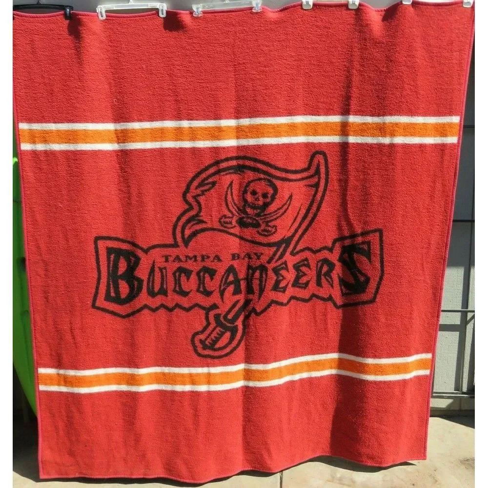 TAMPA BAY BUCCANEERS‎ 82
